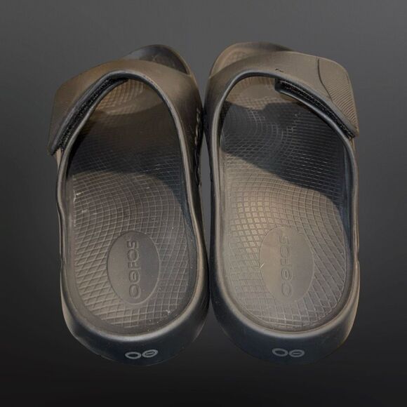 Adult Unisex Oofos OOLALA Matte Black Recovery Sandals Size M12 W14 - Picture 5 of 11